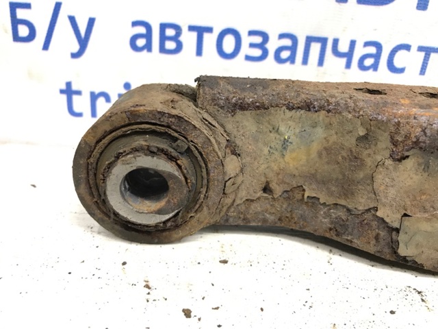 NISSAN 55111JG00B Рычаг задней подвески нижний левый в наличии Тернополь