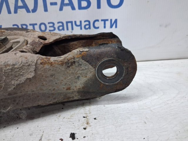 Рычаг задней подвески нижний, левый/правый 552102H100 HYUNDAI