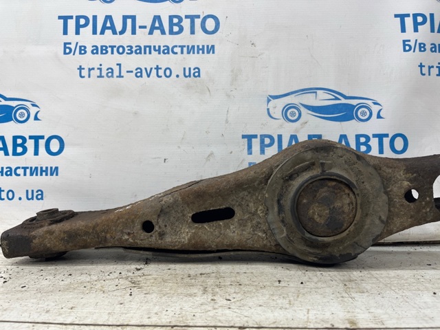552103J100 Нижний рычаг задней подвески купить Ирпень