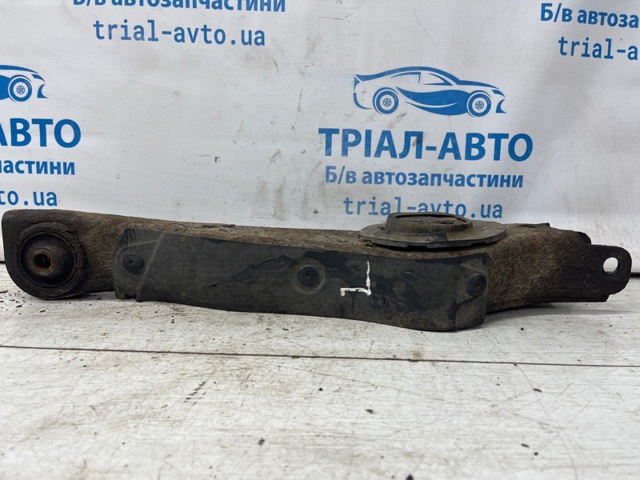 552103J100 Рычаг задней подвески нижний левый/правый купить Павлоград