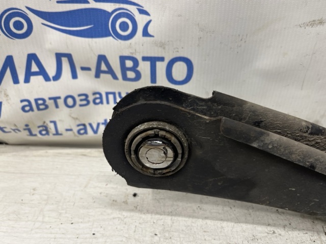 Балансир задний нижний, левый 55210G2100 HYUNDAI