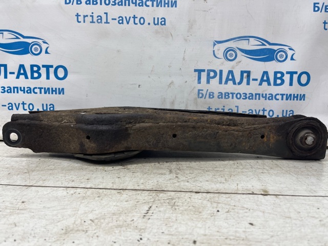 552203J100 HYUNDAI Рычаг задней подвески нижний правый купить в Хмельницкий