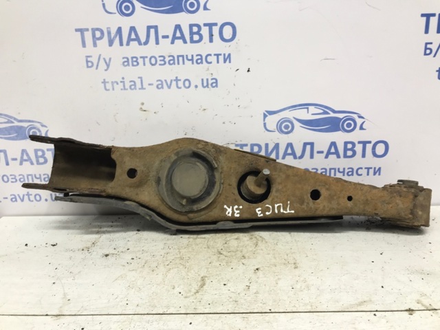 Балансир задний нижний, правый 55220D3050 HYUNDAI