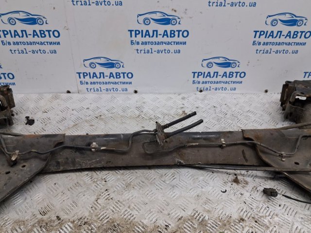 Ось задняя дополнительная 555011KA1B NISSAN