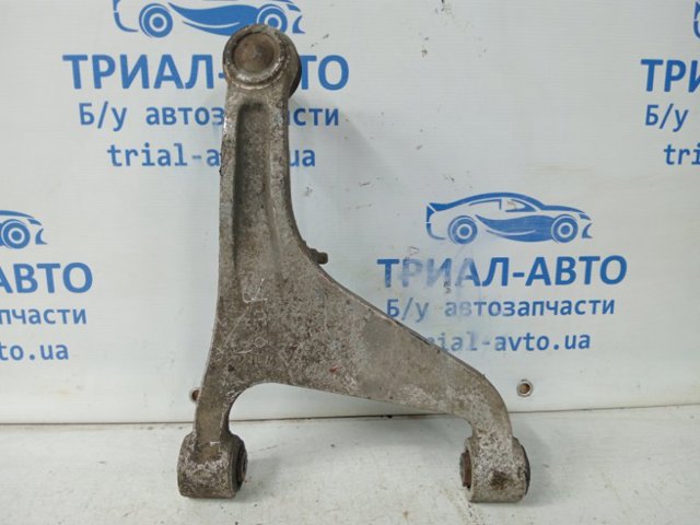 Цапфа правая 555011MA0B NISSAN