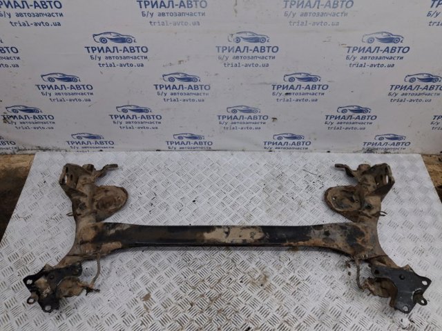 555015135R Подрамник задний купить Чернигов