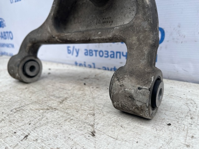 55501CG000 NISSAN Рычаг задней подвески верхний правый купить в Ирпень