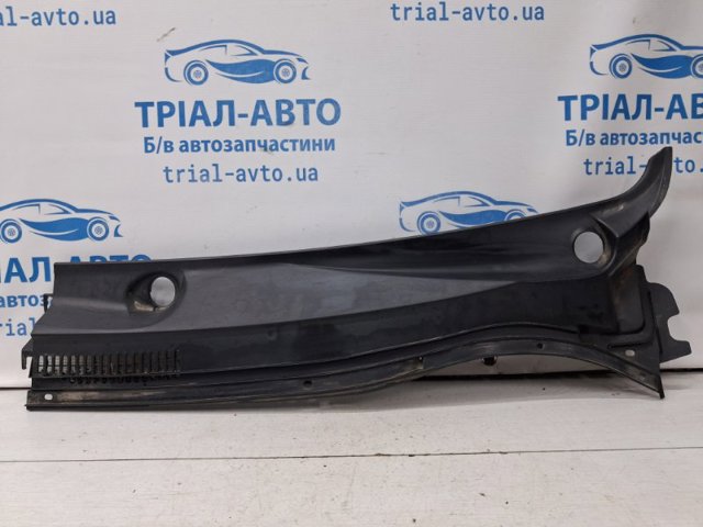 Решетка дворников, правая 5578105061 TOYOTA