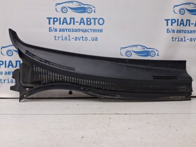 Решетка дворников, левая 5578205041 TOYOTA