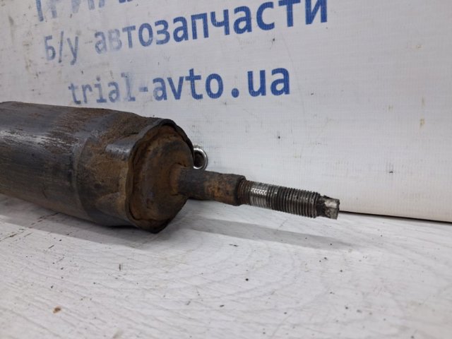 NISSAN 56100EB31D Амортизатор передний в наличии Житомир