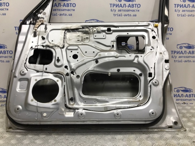 5700A452 MITSUBISHI Дверь передняя правая купить в Кривой Рог