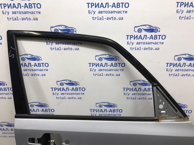 MITSUBISHI 5700A452 Дверь передняя правая в наличии Павлоград