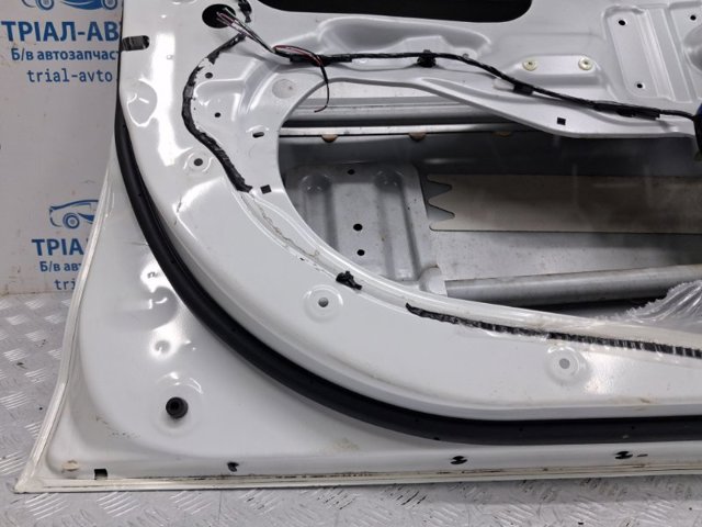 Передняя левая дверь 5700B533 MITSUBISHI