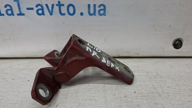 MITSUBISHI 5702A005 Петля двери передней правой в наличии Черновцы