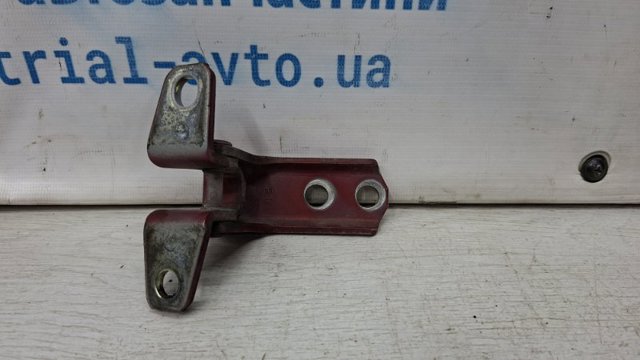 MITSUBISHI 5702A005 Петля двери передней правой в наличии Хмельницкий