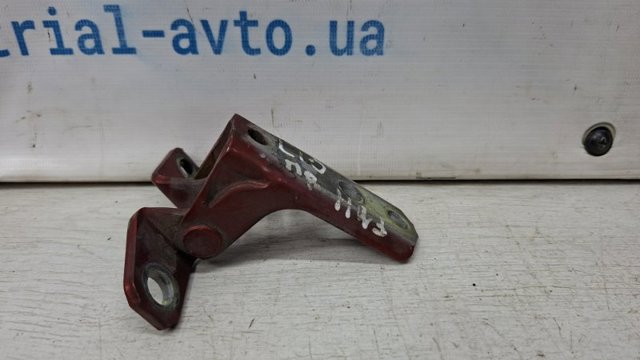 MITSUBISHI 5702A005 Петля двери передней правой в наличии Каменское