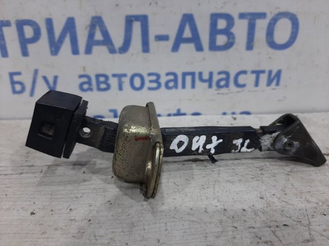 Ограничитель двери, задний 5702A076 MITSUBISHI
