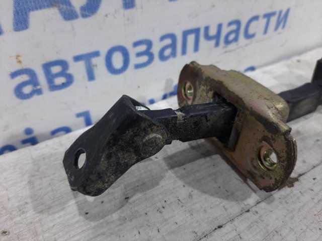 5702A076 Ограничитель открывания двери задний купить Украина