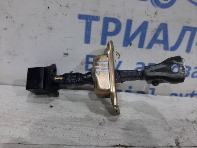 5702A084 MITSUBISHI Ограничитель двери купить в Ужгород