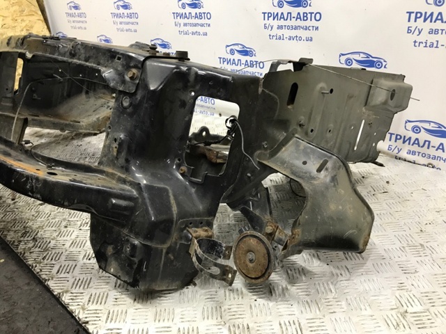 5710008B03 SSANG YONG Рамка радиатора купить в Кривой Рог