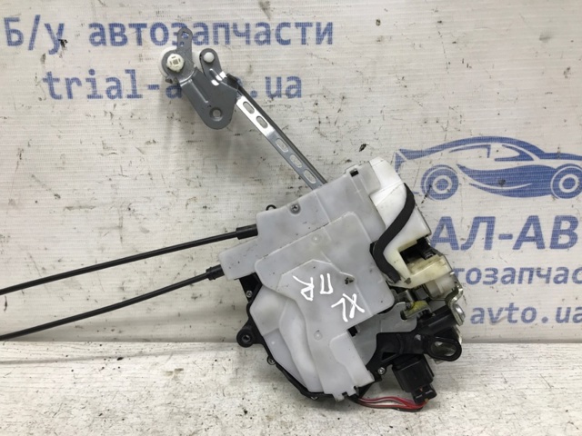 MITSUBISHI 5715A392 Замок передней правой двери в наличии Украина