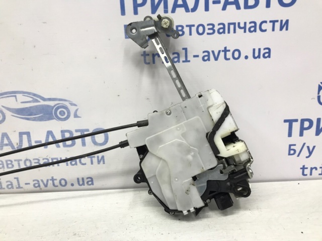 MITSUBISHI 5715A392 Замок передней правой двери в наличии Львов
