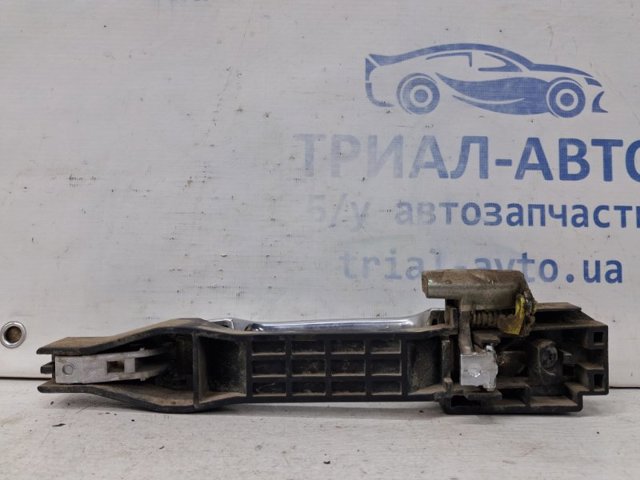 MITSUBISHI 5716A036 Держатель наружной ручки двери задней правой в наличии Николаев