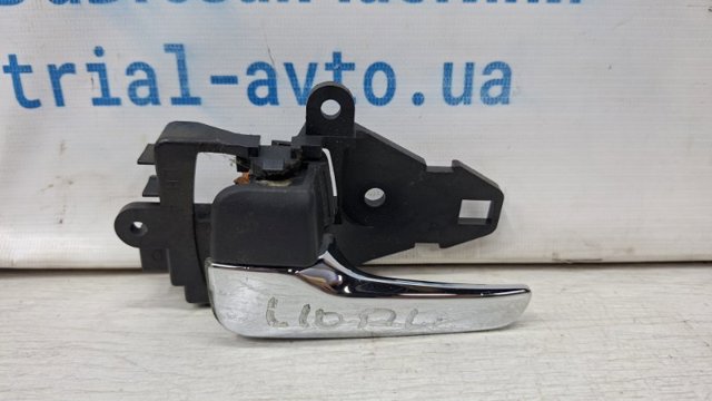 Ручка двери задней внутренняя левая 5716A087XA MITSUBISHI