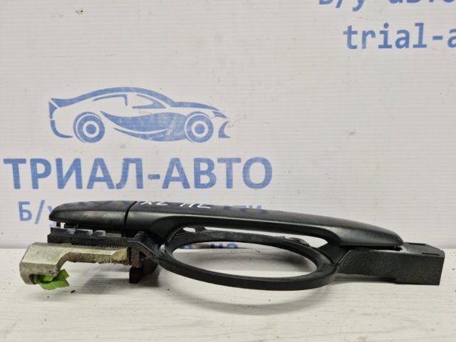 MITSUBISHI 5716A307 Держатель наружной ручки двери передней левой в наличии Винница