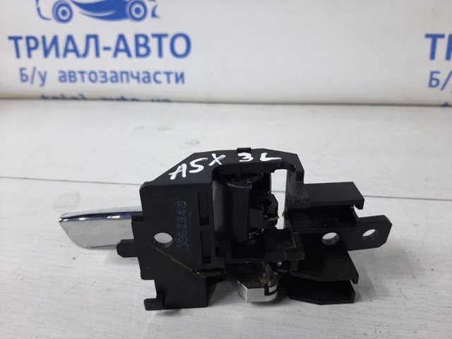 MITSUBISHI 5716A479XB Ручка двери левой внутренняя передняя/задняя в наличии Черновцы