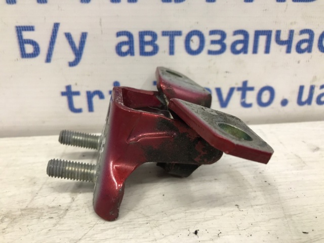 MITSUBISHI 5732A008 Петля двери задней правой в наличии Харьков