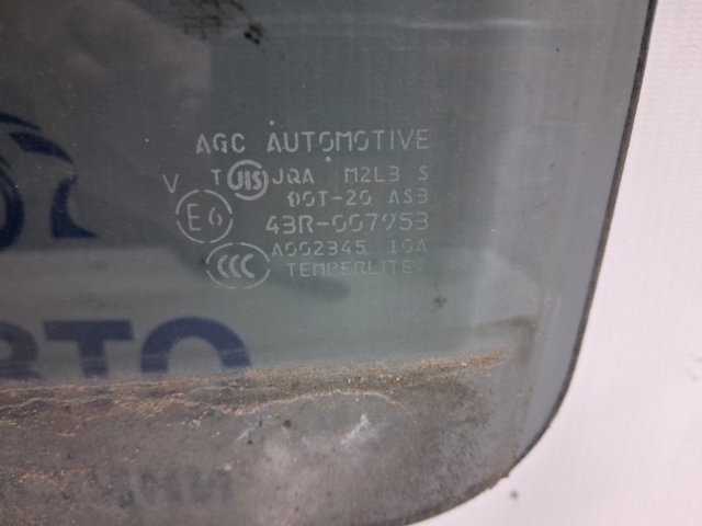 Стекло задней двери, левой 5736A253 MITSUBISHI
