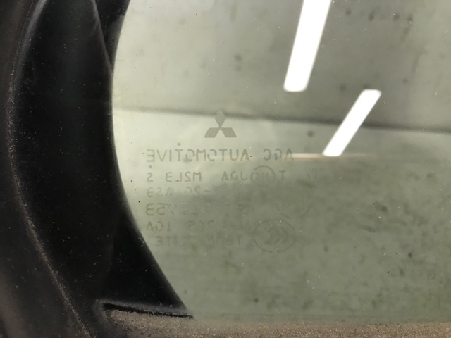 MITSUBISHI 5740A018 Стекло-форточка двери задней правой в наличии Харьков
