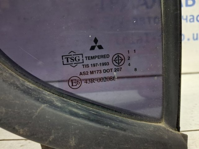5740A206 MITSUBISHI Стекло-форточка двери задней правой купить в Павлоград