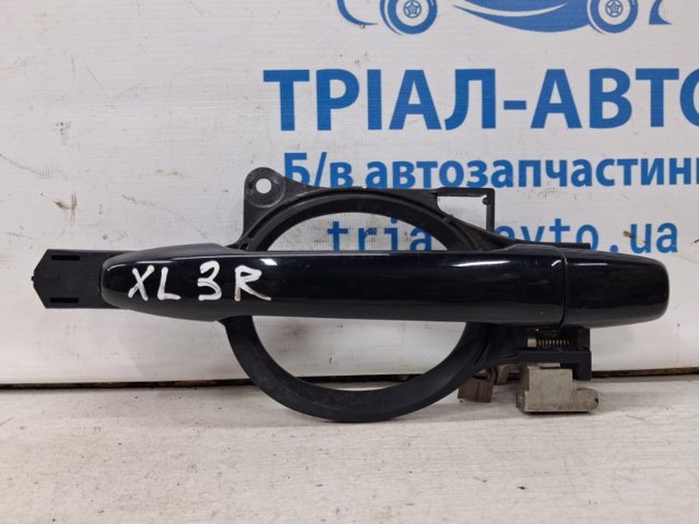 Держатель наружной ручки двери, задней правой 5746A004 MITSUBISHI
