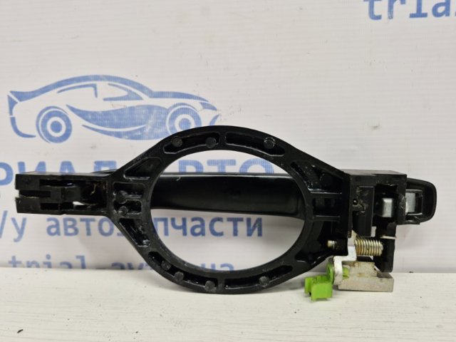 MITSUBISHI 5746A087 Держатель наружной ручки двери задней левой в наличии Ровно