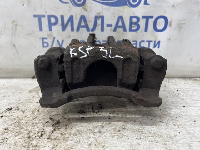 Задний левый суппорт 582102Y500 HYUNDAI