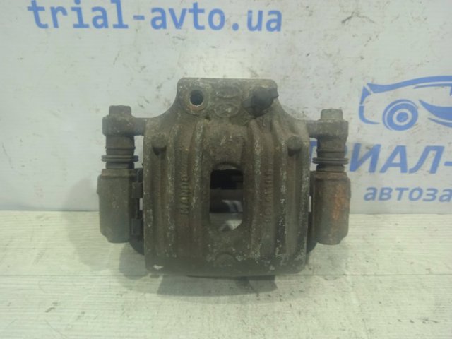 Задний правый суппорт 582302B700 HYUNDAI