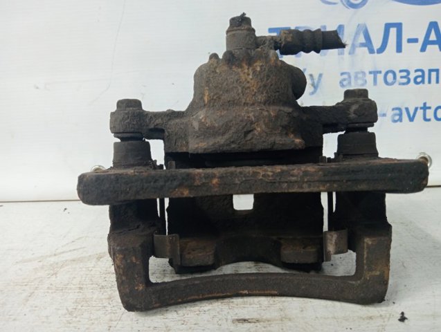 HYUNDAI 582303E000 Суппорт задний правый в наличии Хмельницкий