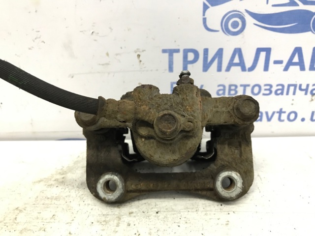 HYUNDAI 58230D7000 Суппорт задний правый в наличии Кривой Рог