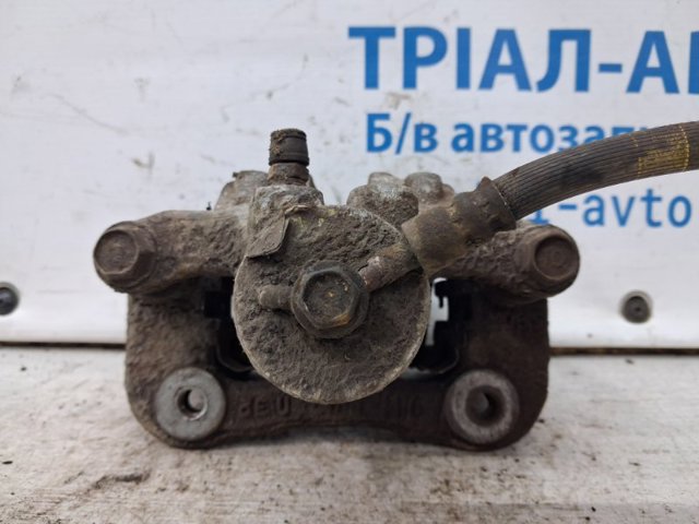 583112YA31 Суппорт тормозной задний правый купить Черкассы