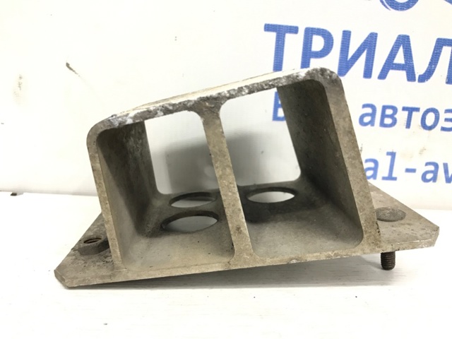 TOYOTA 5832342010 Кронштейн усилителя заднего бампера в наличии Харьков
