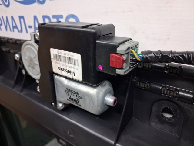 MITSUBISHI 5850A197 Рама люка в наличии Черновцы