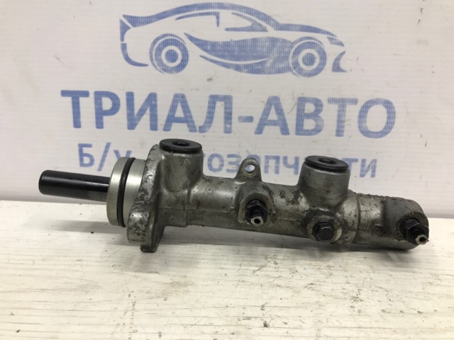 Цилиндр главный тормоза (гидротормозов) KIA Ceed