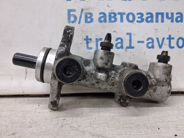 HYUNDAI 585102S920 Главный тормозной цилиндр в наличии Павлоград