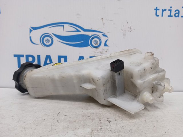 585112W400 HYUNDAI Бачок главного тормозного цилиндра (тормозной жидкости) купить в Львов