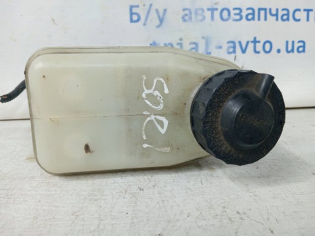 585293E150 Бачок главного тормозного цилиндра (тормозной жидкости) купить Сумы