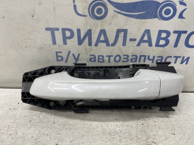 Держатель наружной ручки двери, левых дверей 5G0837205 VAG