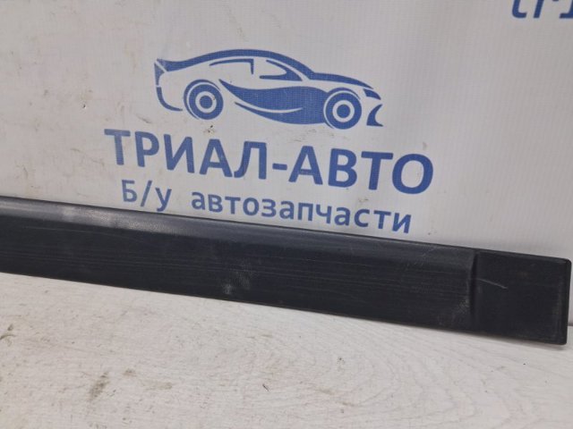 5J08537549B9 Молдинг двери задней правой купить Черновцы