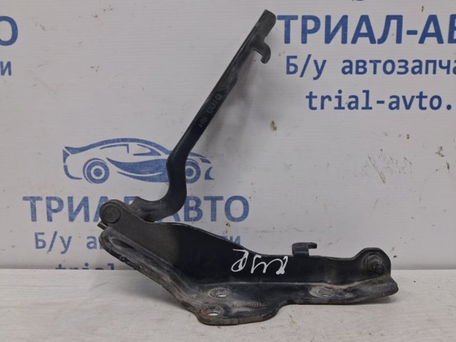 Шарнир капота правый 6182009003 SSANG YONG